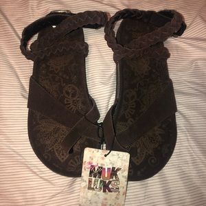 sandals